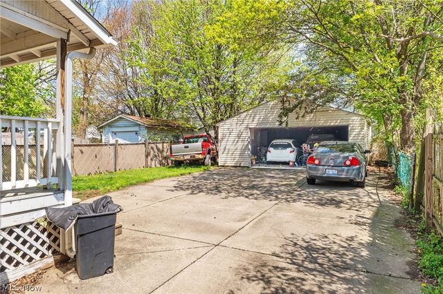 1037 Dietz Avenue, Akron, OH 44301