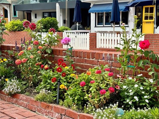 36 19th Street, Hermosa Beach, CA 90254