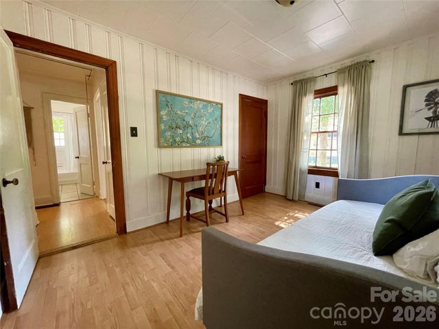 652 Davie Avenue, Statesville, NC 28677