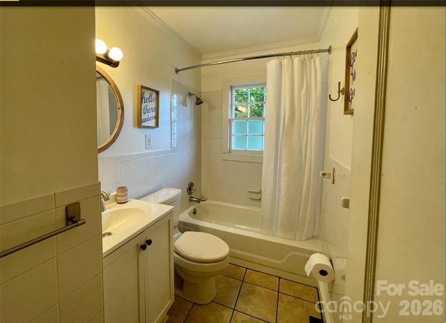 652 Davie Avenue, Statesville, NC 28677