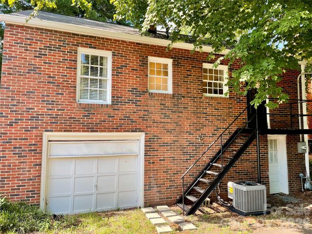 652 Davie Avenue, Statesville, NC 28677