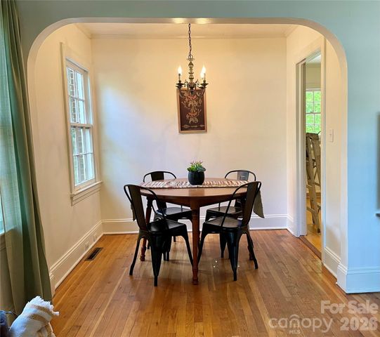 652 Davie Avenue, Statesville, NC 28677