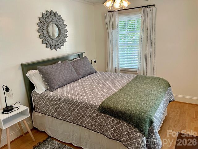 652 Davie Avenue, Statesville, NC 28677