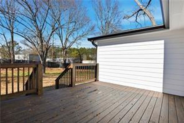 127 Perry Street, Loganville, GA 30052