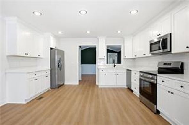 127 Perry Street, Loganville, GA 30052