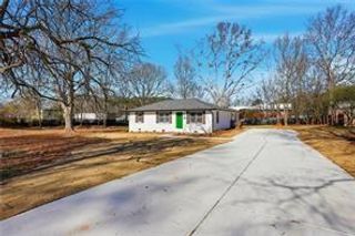127 Perry Street, Loganville, GA 30052