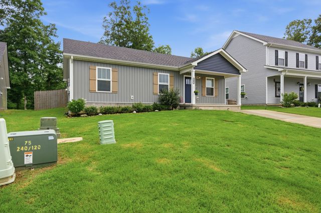 486 Mattingly Dr, Clarksville, TN 37042