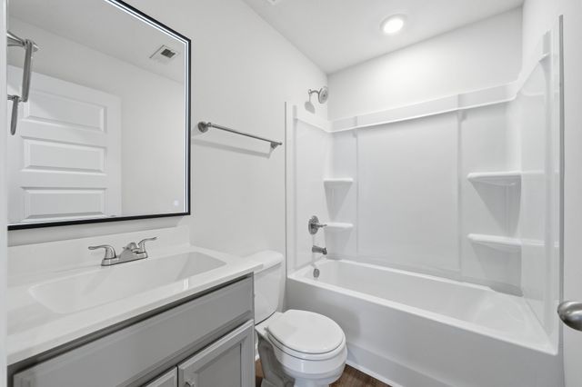 486 Mattingly Dr, Clarksville, TN 37042