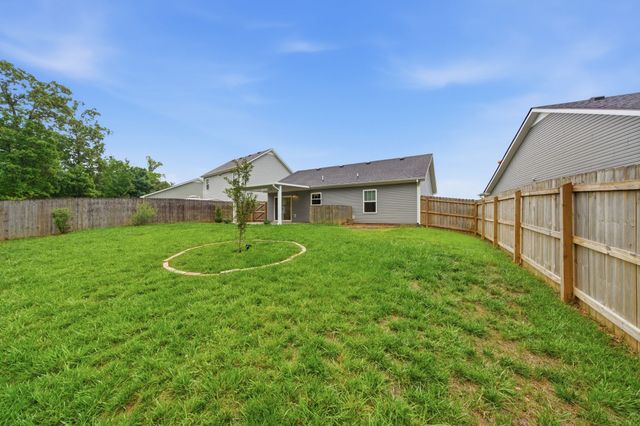 486 Mattingly Dr, Clarksville, TN 37042