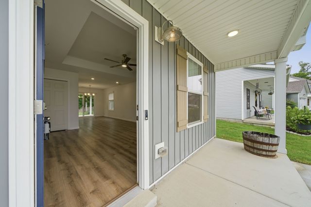486 Mattingly Dr, Clarksville, TN 37042