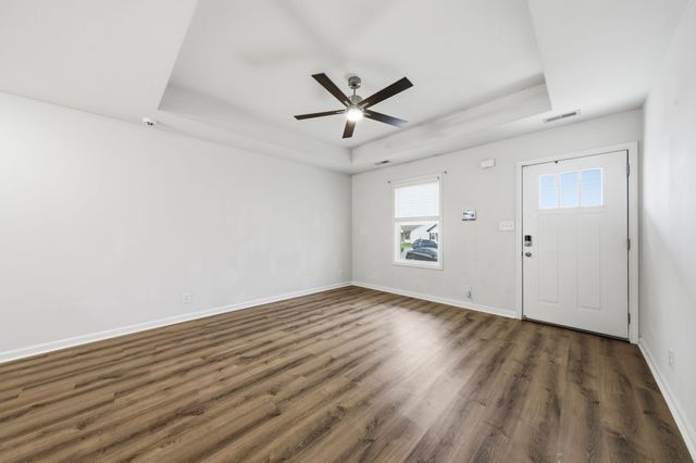 486 Mattingly Dr, Clarksville, TN 37042