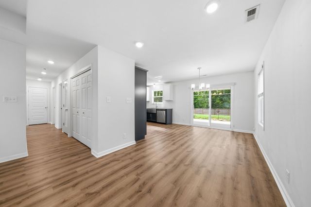 486 Mattingly Dr, Clarksville, TN 37042