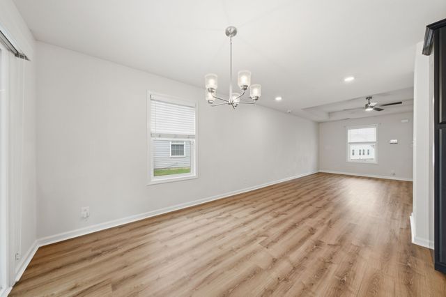 486 Mattingly Dr, Clarksville, TN 37042