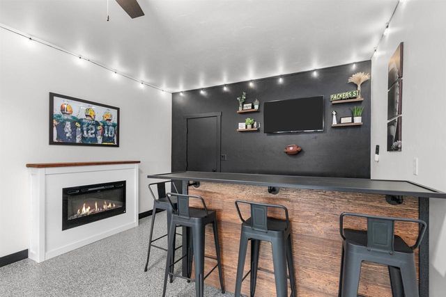 1170 RALEIGH STREET, Green Bay, WI 54304