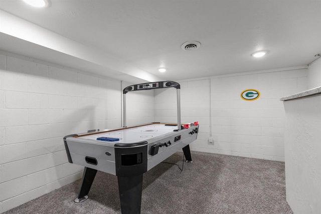 1170 RALEIGH STREET, Green Bay, WI 54304