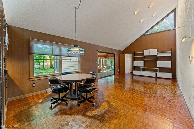 5573 Logan Arms Drive, Youngstown, OH 44420