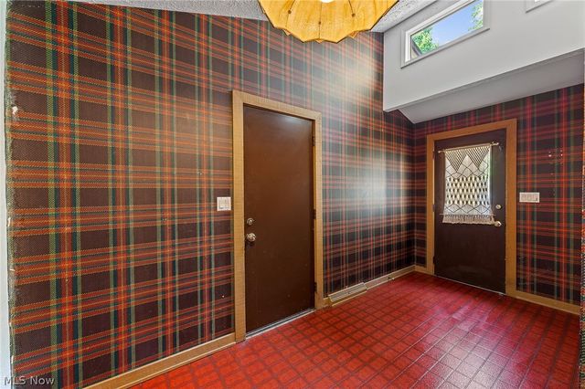 5573 Logan Arms Drive, Youngstown, OH 44420