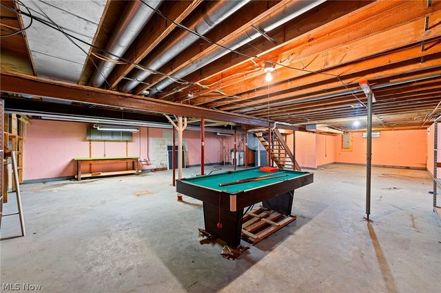 5573 Logan Arms Drive, Youngstown, OH 44420