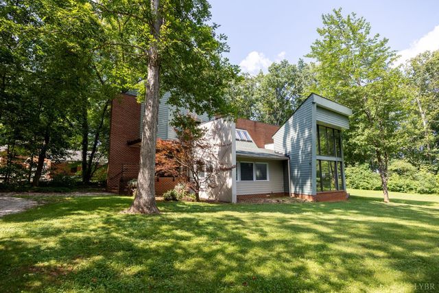 2246 Country Club, Appomattox, VA 24522