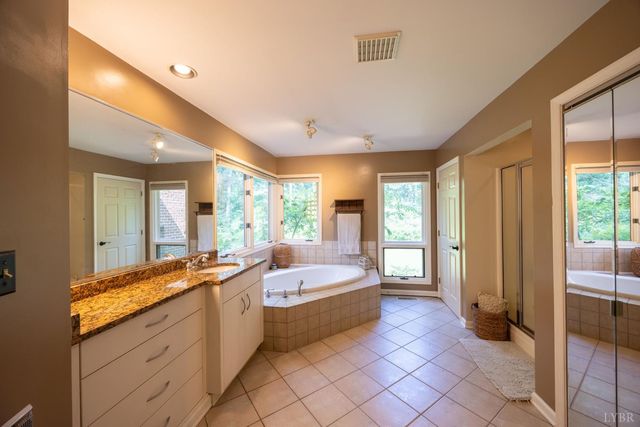 2246 Country Club, Appomattox, VA 24522