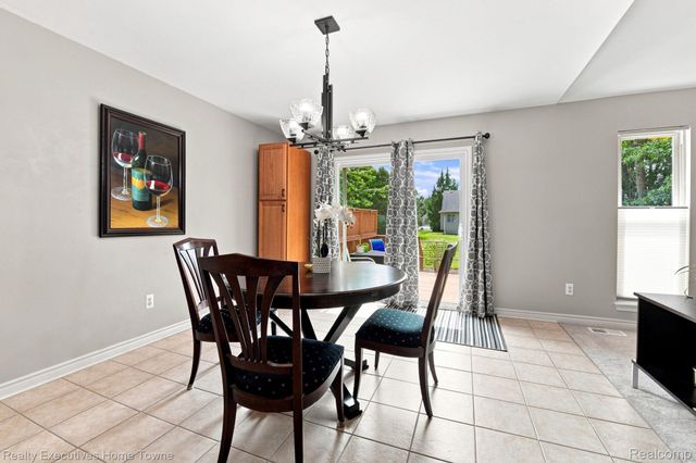 3799 Arlington Avenue, Fort Gratiot Charter Township, MI 48059