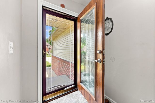 3799 Arlington Avenue, Fort Gratiot Charter Township, MI 48059