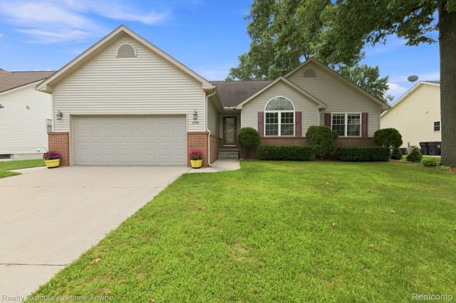 3799 Arlington Avenue, Fort Gratiot Charter Township, MI 48059