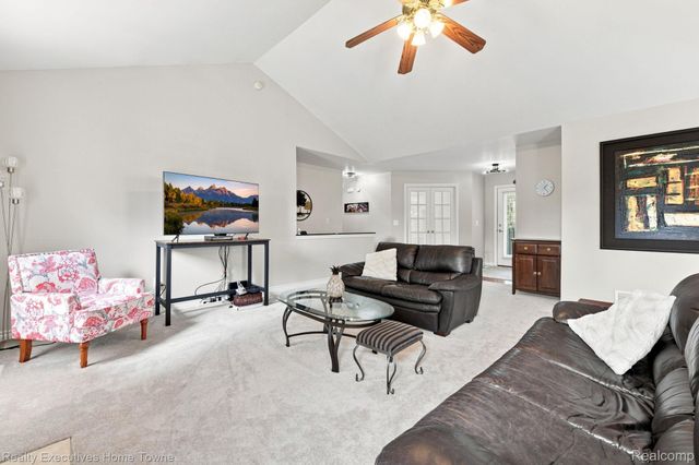 3799 Arlington Avenue, Fort Gratiot Charter Township, MI 48059