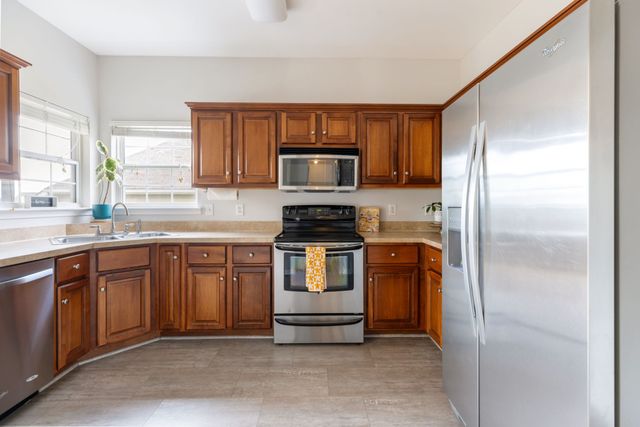3992 Kristen St, Spring Hill, TN 37174