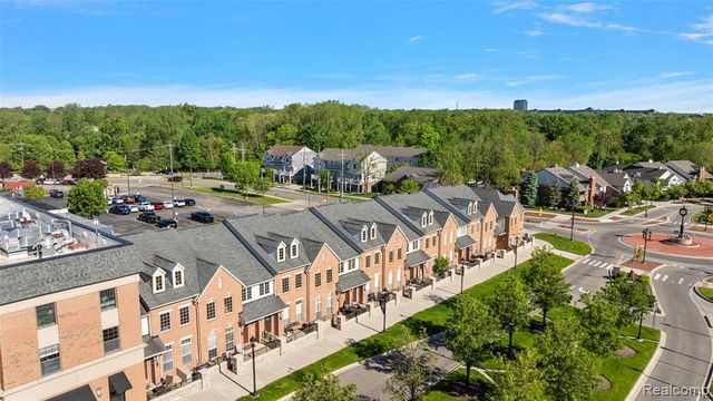 13 N N Squirrel Road, Auburn Hills, MI 48326