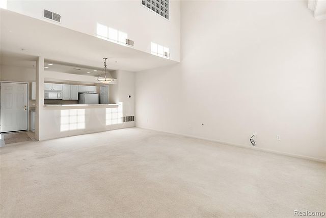 13 N N Squirrel Road, Auburn Hills, MI 48326
