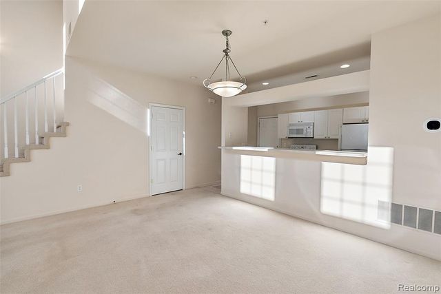 13 N N Squirrel Road, Auburn Hills, MI 48326