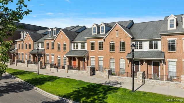 13 N N Squirrel Road, Auburn Hills, MI 48326