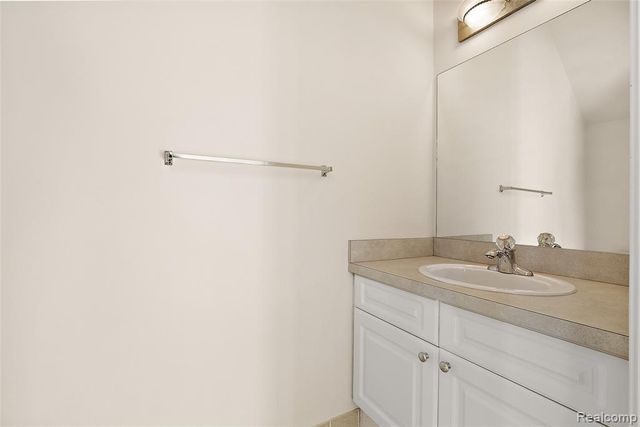 13 N N Squirrel Road, Auburn Hills, MI 48326