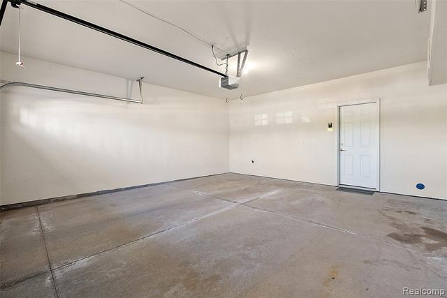 13 N N Squirrel Road, Auburn Hills, MI 48326
