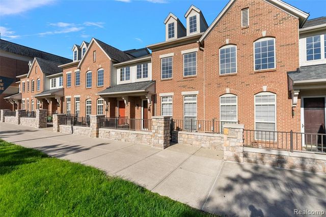 13 N N Squirrel Road, Auburn Hills, MI 48326