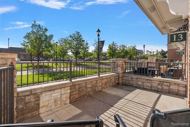 13 N N Squirrel Road, Auburn Hills, MI 48326