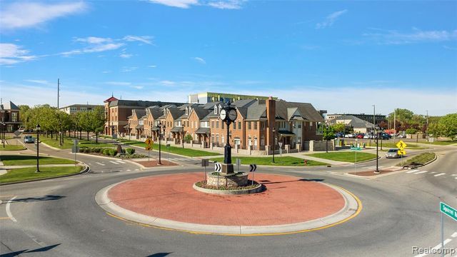 13 N N Squirrel Road, Auburn Hills, MI 48326