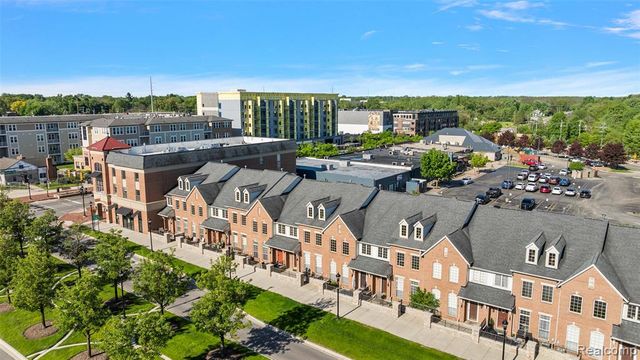 13 N N Squirrel Road, Auburn Hills, MI 48326