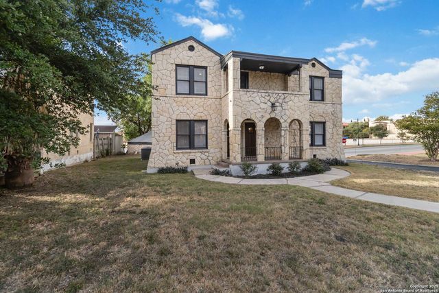 424 Club, San Antonio, TX 78201