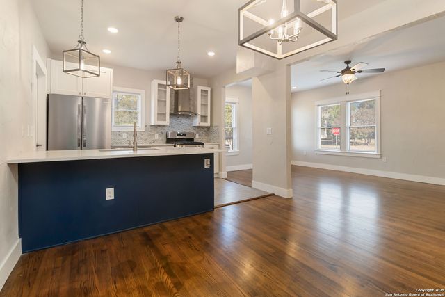 424 Club, San Antonio, TX 78201