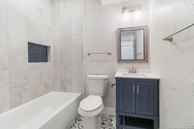 424 Club, San Antonio, TX 78201