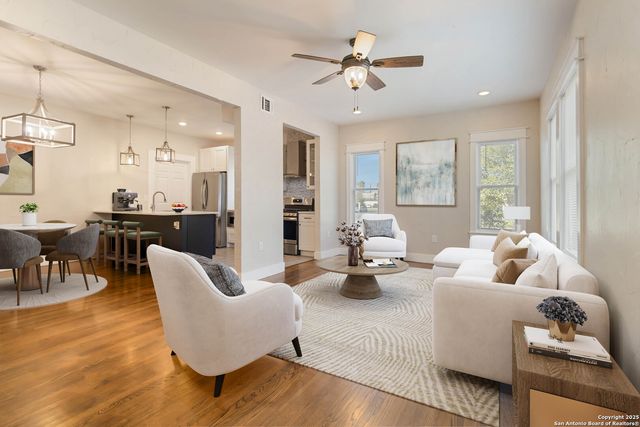 424 Club, San Antonio, TX 78201