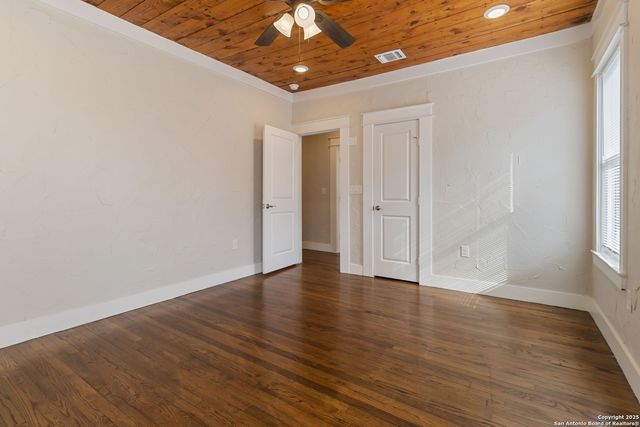 424 Club, San Antonio, TX 78201