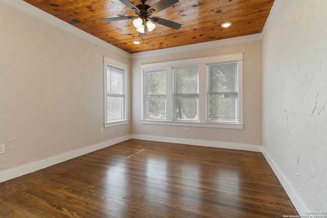 424 Club, San Antonio, TX 78201