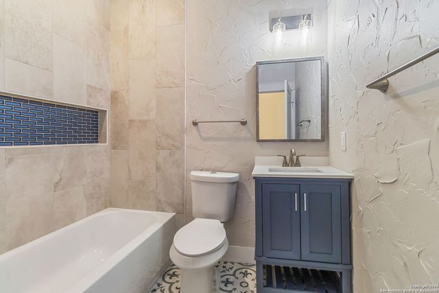 424 Club, San Antonio, TX 78201