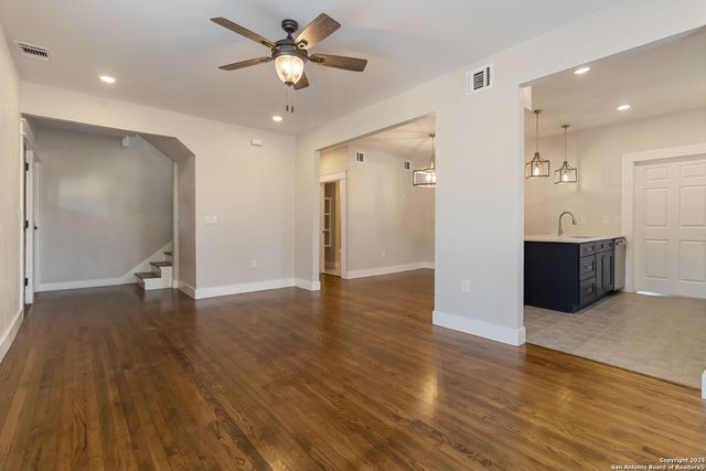 424 Club, San Antonio, TX 78201