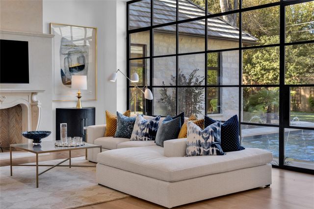 5009 Timberline DR, Austin, TX 78746