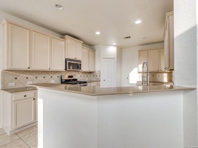 24822 CATALAN CLIFF, San Antonio, TX 78261