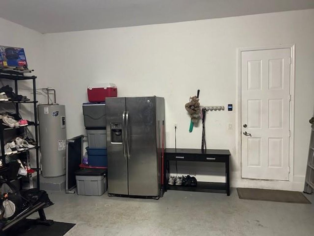 Image 23 of property listing at 7233 NW 116th Way, Parkland, FL 33076